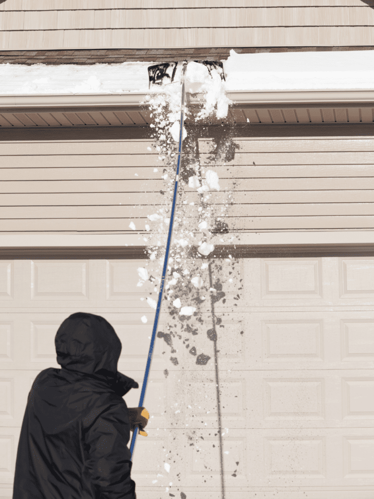 roof snow removal cleaning service